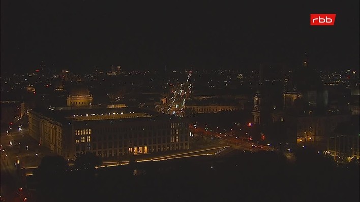 Archiv Foto Webcam Berlin: Rotes Rathaus und Berliner Dom