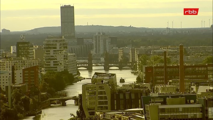 Archiv Foto Webcam Berlin: Rotes Rathaus und Berliner Dom