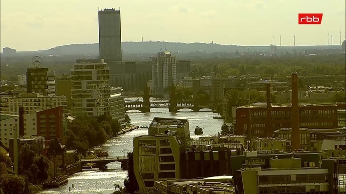 Archiv Foto Webcam Berlin: Rotes Rathaus und Berliner Dom