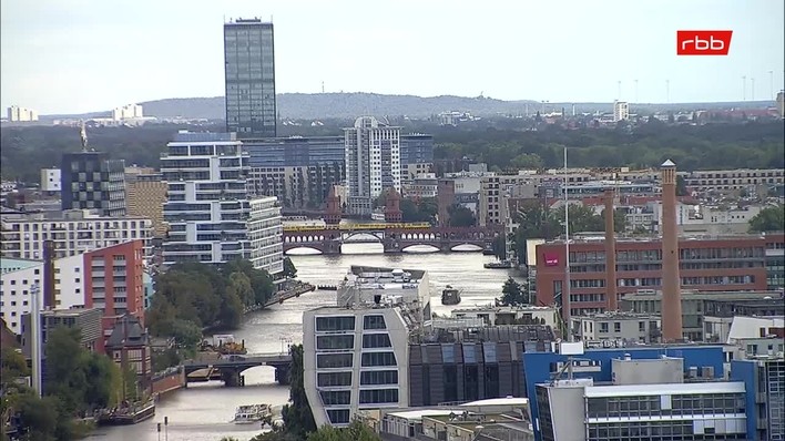 Archiv Foto Webcam Berlin: Rotes Rathaus und Berliner Dom
