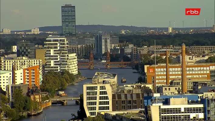 Archiv Foto Webcam Berlin: Rotes Rathaus und Berliner Dom