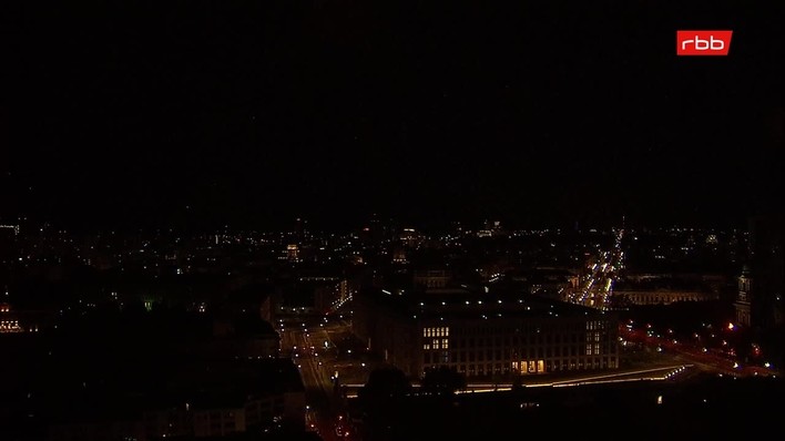 Archiv Foto Webcam Berlin: Rotes Rathaus und Berliner Dom