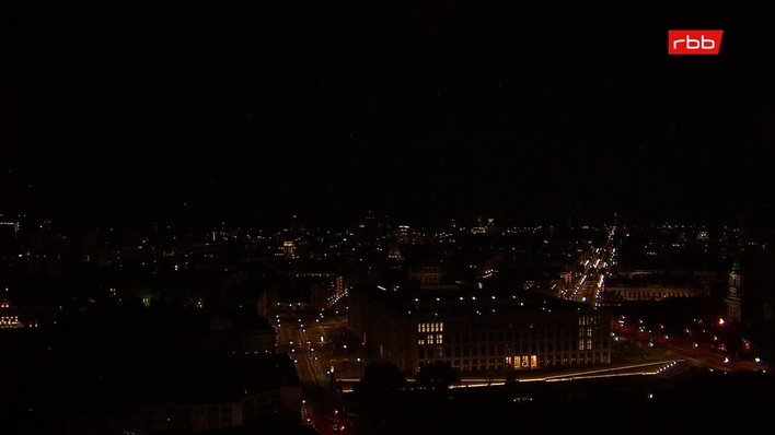 Archiv Foto Webcam Berlin: Rotes Rathaus und Berliner Dom
