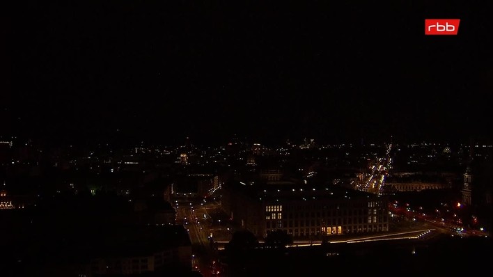 Archiv Foto Webcam Berlin: Rotes Rathaus und Berliner Dom