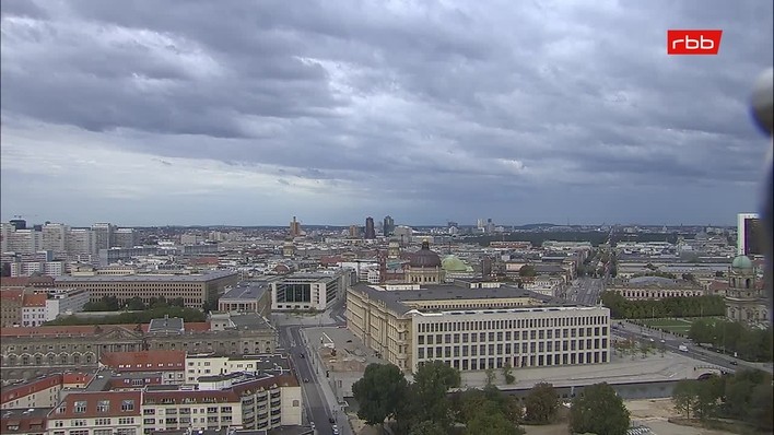 Archiv Foto Webcam Berlin: Rotes Rathaus und Berliner Dom