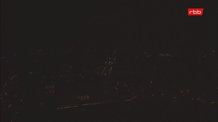 Archiv Foto Webcam Berlin: Rotes Rathaus und Berliner Dom