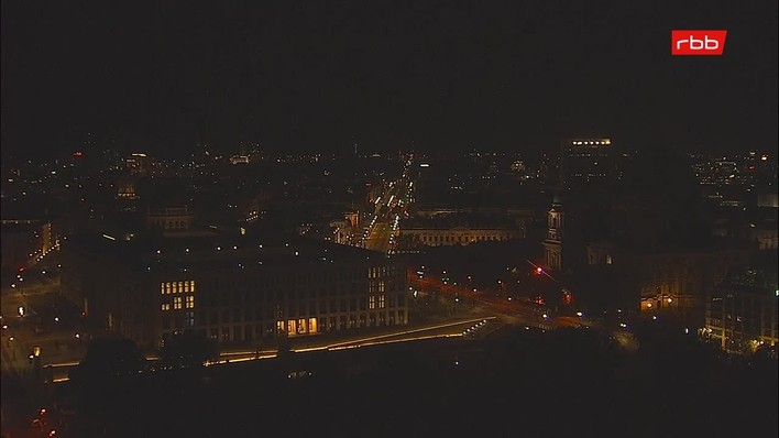 Archiv Foto Webcam Berlin: Rotes Rathaus und Berliner Dom