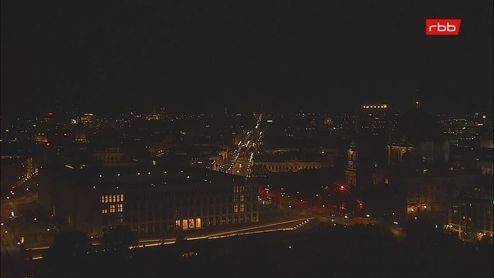 Archiv Foto Webcam Berlin: Rotes Rathaus und Berliner Dom
