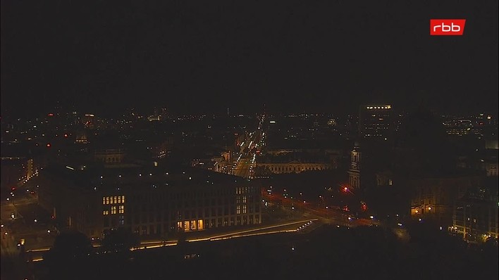 Archiv Foto Webcam Berlin: Rotes Rathaus und Berliner Dom