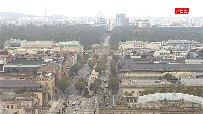 Archiv Foto Webcam Berlin: Rotes Rathaus und Berliner Dom