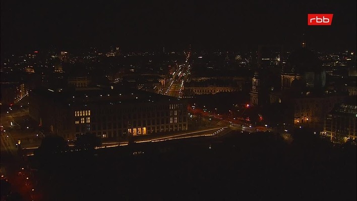 Archiv Foto Webcam Berlin: Rotes Rathaus und Berliner Dom