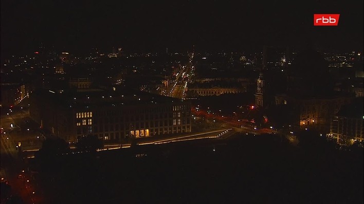 Archiv Foto Webcam Berlin: Rotes Rathaus und Berliner Dom