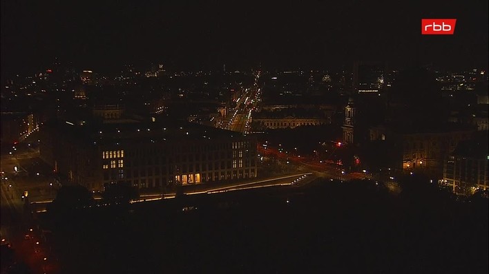 Archiv Foto Webcam Berlin: Rotes Rathaus und Berliner Dom