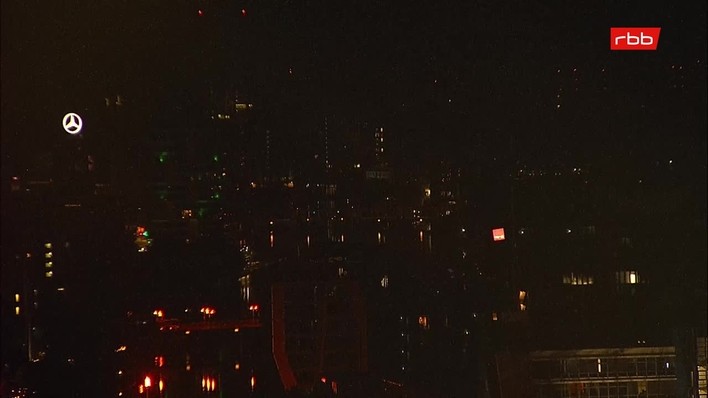 Archiv Foto Webcam Berlin: Rotes Rathaus und Berliner Dom