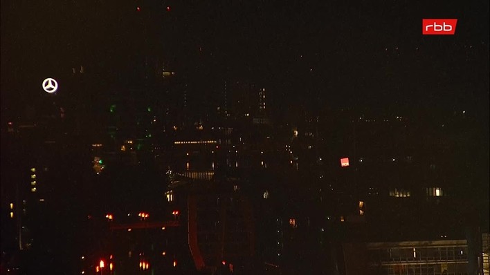 Archiv Foto Webcam Berlin: Rotes Rathaus und Berliner Dom