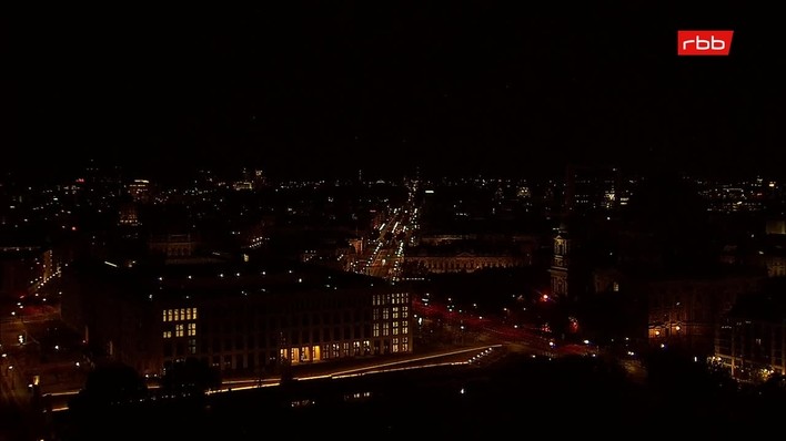 Archiv Foto Webcam Berlin: Rotes Rathaus und Berliner Dom