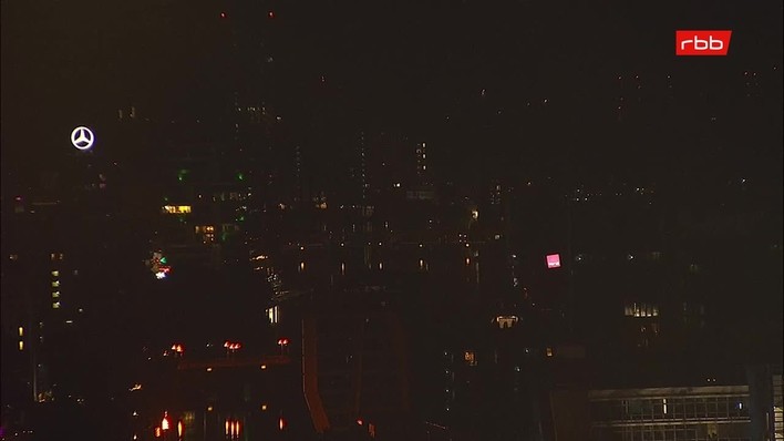 Archiv Foto Webcam Berlin: Rotes Rathaus und Berliner Dom