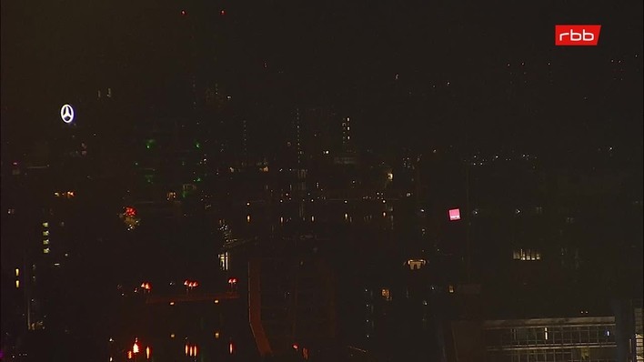 Archiv Foto Webcam Berlin: Rotes Rathaus und Berliner Dom