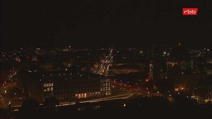 Archiv Foto Webcam Berlin: Rotes Rathaus und Berliner Dom