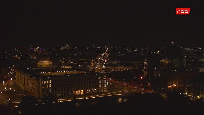 Archiv Foto Webcam Berlin: Rotes Rathaus und Berliner Dom