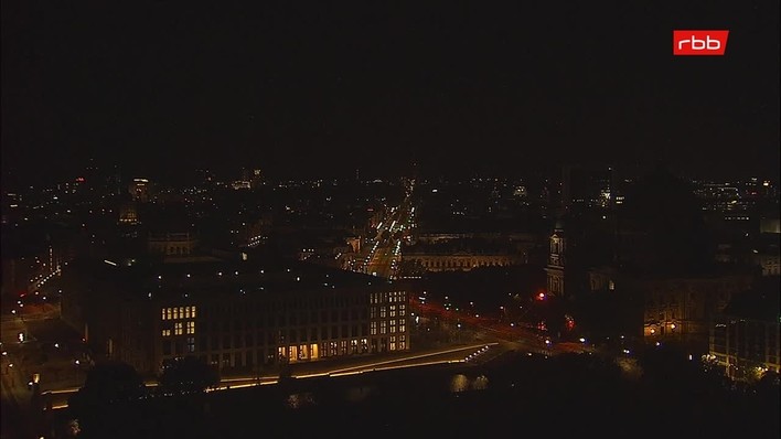 Archiv Foto Webcam Berlin: Rotes Rathaus und Berliner Dom