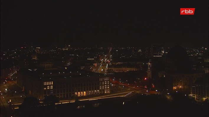 Archiv Foto Webcam Berlin: Rotes Rathaus und Berliner Dom