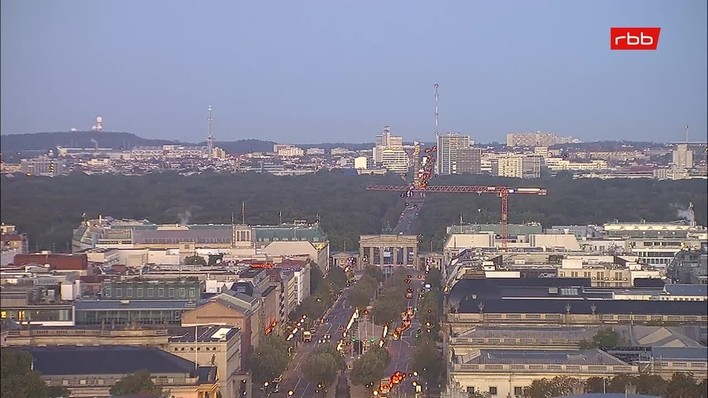 Archiv Foto Webcam Berlin: Rotes Rathaus und Berliner Dom