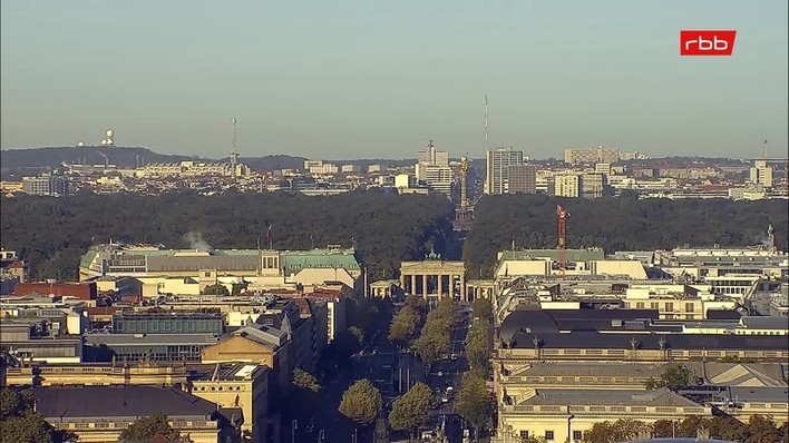 Archiv Foto Webcam Berlin: Rotes Rathaus und Berliner Dom