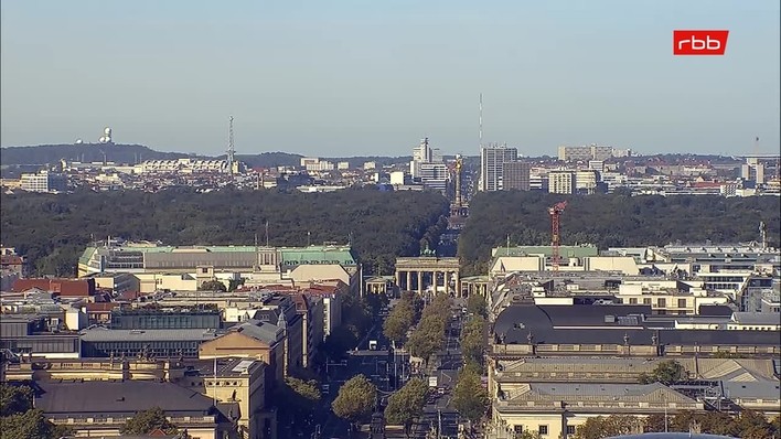 Archiv Foto Webcam Berlin: Rotes Rathaus und Berliner Dom