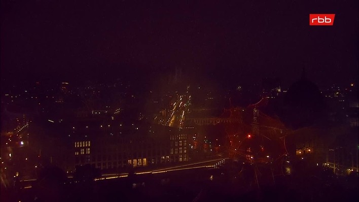 Archiv Foto Webcam Berlin: Rotes Rathaus und Berliner Dom