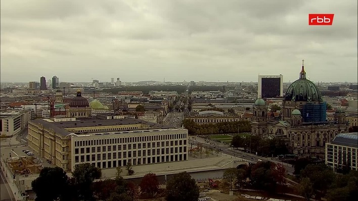 Archiv Foto Webcam Berlin: Rotes Rathaus und Berliner Dom
