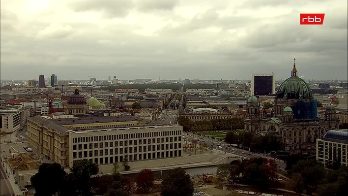 Archiv Foto Webcam Berlin: Rotes Rathaus und Berliner Dom