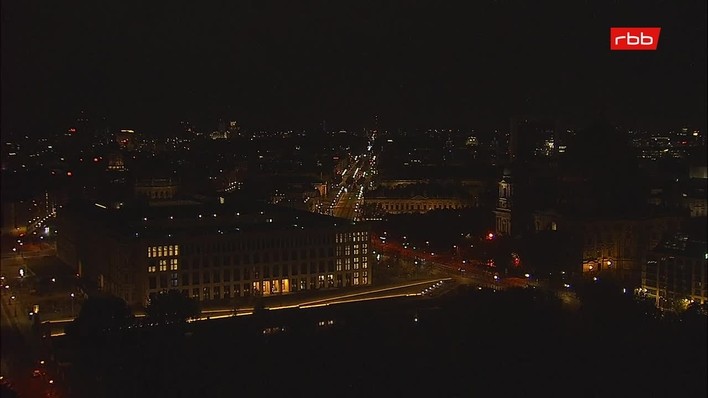 Archiv Foto Webcam Berlin: Rotes Rathaus und Berliner Dom