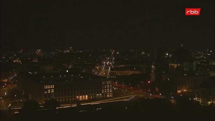 Archiv Foto Webcam Berlin: Rotes Rathaus und Berliner Dom