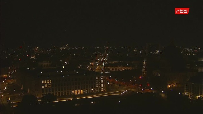 Archiv Foto Webcam Berlin: Rotes Rathaus und Berliner Dom