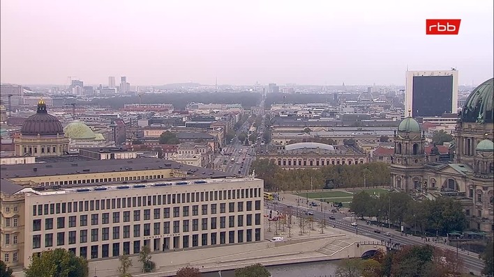 Archiv Foto Webcam Berlin: Rotes Rathaus und Berliner Dom