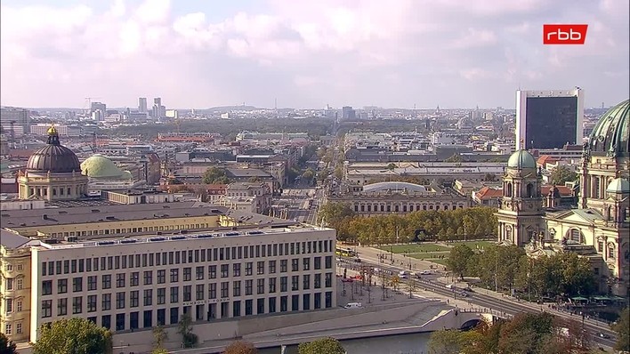 Archiv Foto Webcam Berlin: Rotes Rathaus und Berliner Dom