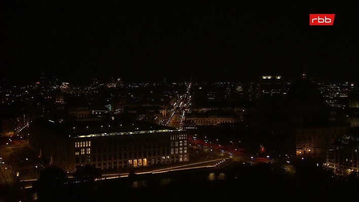 Archiv Foto Webcam Berlin: Rotes Rathaus und Berliner Dom
