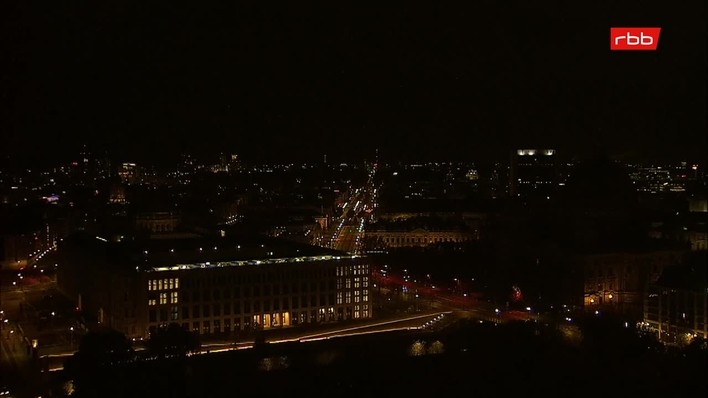 Archiv Foto Webcam Berlin: Rotes Rathaus und Berliner Dom