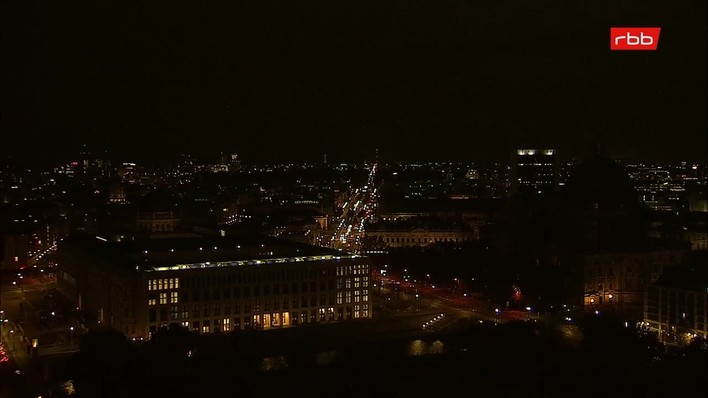 Archiv Foto Webcam Berlin: Rotes Rathaus und Berliner Dom