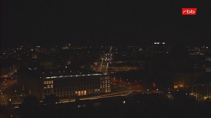 Archiv Foto Webcam Berlin: Rotes Rathaus und Berliner Dom