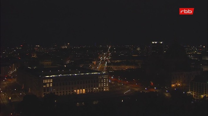 Archiv Foto Webcam Berlin: Rotes Rathaus und Berliner Dom