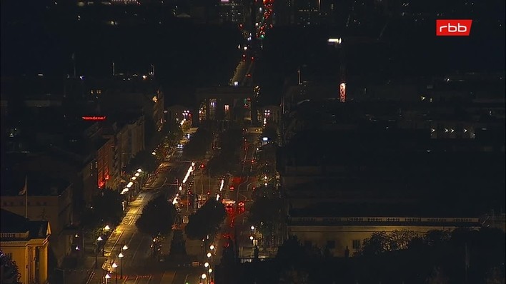 Archiv Foto Webcam Berlin: Rotes Rathaus und Berliner Dom