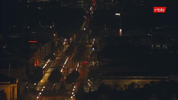 Archiv Foto Webcam Berlin: Rotes Rathaus und Berliner Dom