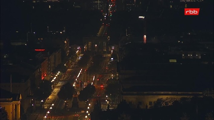 Archiv Foto Webcam Berlin: Rotes Rathaus und Berliner Dom