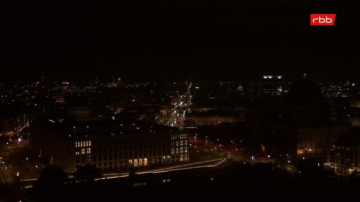 Archiv Foto Webcam Berlin: Rotes Rathaus und Berliner Dom