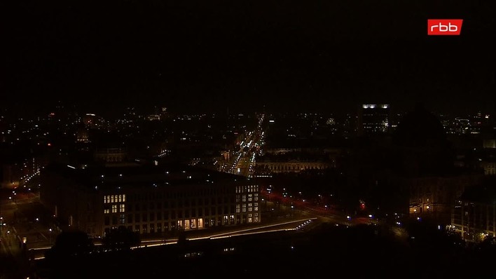 Archiv Foto Webcam Berlin: Rotes Rathaus und Berliner Dom