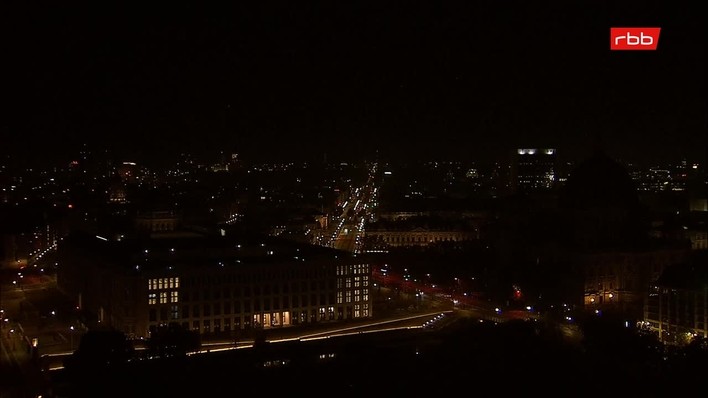 Archiv Foto Webcam Berlin: Rotes Rathaus und Berliner Dom