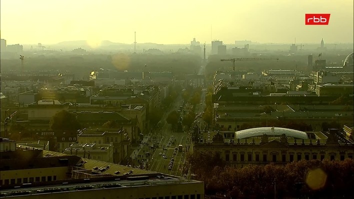 Archiv Foto Webcam Berlin: Rotes Rathaus und Berliner Dom