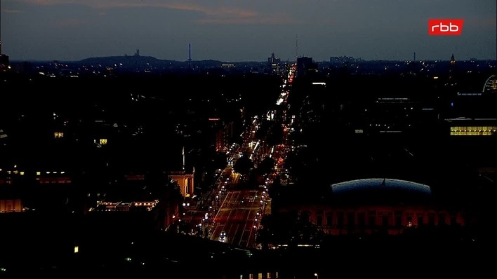 Archiv Foto Webcam Berlin: Rotes Rathaus und Berliner Dom